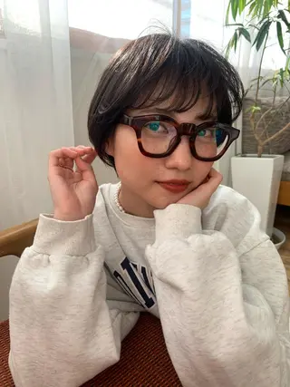 ショート カラー stylist店長 岡本真依のヘアスタイル