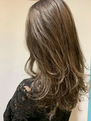 セミロング カラー 美髪形成！色素改善！ 秋田　和輝のヘアスタイル