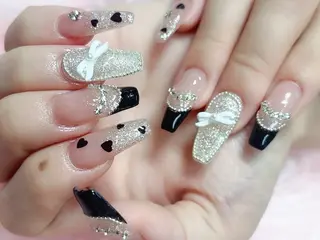ネイル MoonNail ユリ🌸のネイルデザイン