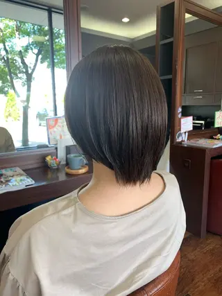 ショート おせ ちさとのヘアスタイル
