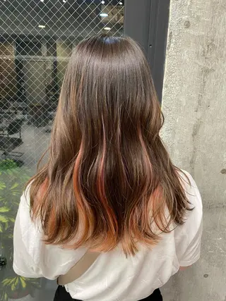 ロング カラー 小坂 麻綾のヘアスタイル
