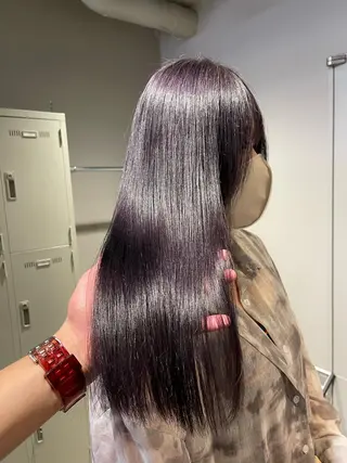 ロング カラー ハイトーン×レイヤー カットTAKUMIのヘアスタイル