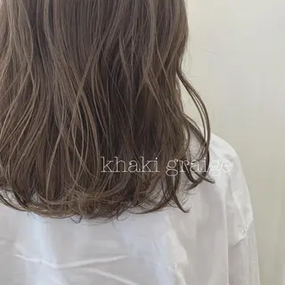 ミディアム カラー ぱつっとボブ/ 小野あかねのヘアスタイル