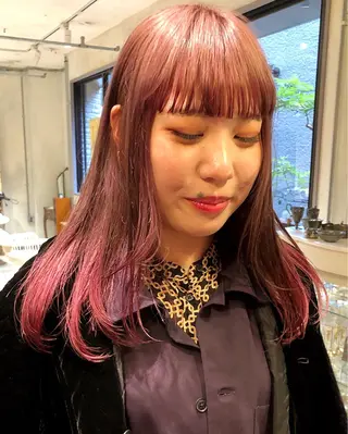 ミディアム カラー ブリーチ😼 ボブ✍️レイヤーのヘアスタイル