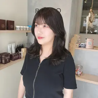 カラー HINAKO/ ROCCOのヘアスタイル