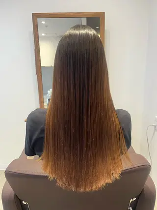 ロング 佐藤 佳奈のヘアスタイル