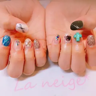 ネイル La neige* yuki 🐩🌙のネイルデザイン