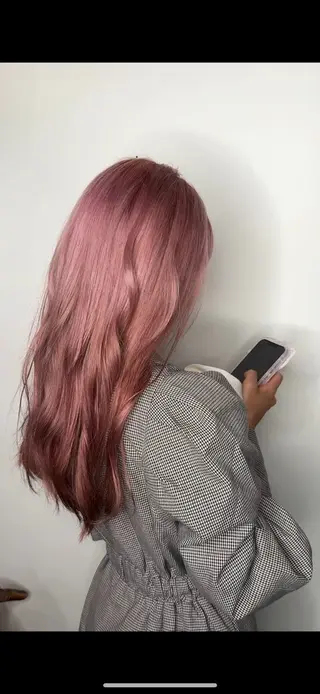 ロング カラー 大塚 しおりのヘアスタイル