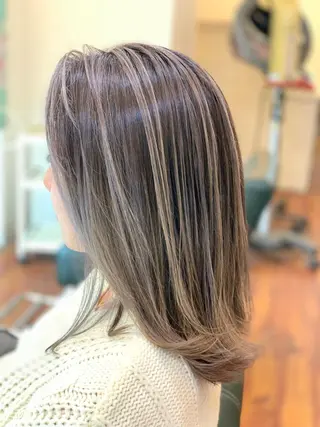 ミディアム カラー 高野 真弥のヘアスタイル