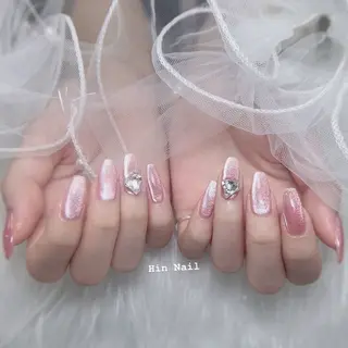 ネイル Hin Nailsのネイルデザイン