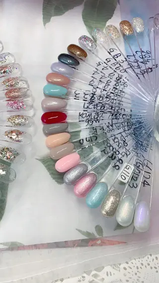 カラー ネイル Moonstone Salonのネイルデザイン