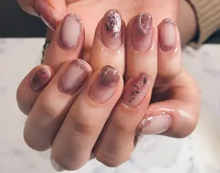 ショート カラー ネイル マツエク・マツパ illum hicariのネイルデザイン