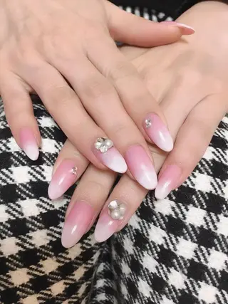 ネイル MoonNail ユリ🌸のネイルデザイン