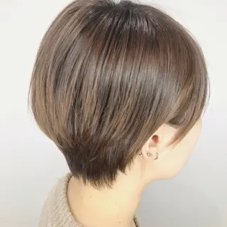 ショート カラー 上田 篤史のヘアスタイル