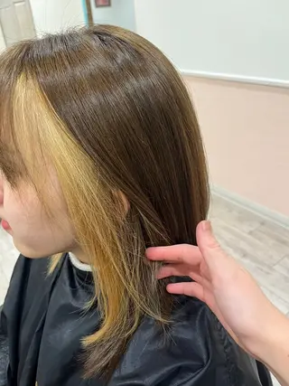 セミロング あだち まおのヘアスタイル