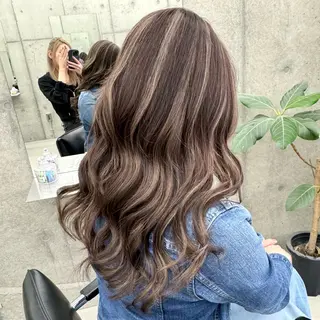 ロング 齋藤 梨乃のヘアスタイル