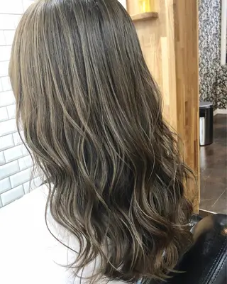 ロング カラー 橋本 敬介のヘアスタイル