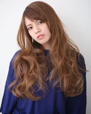 ロング カラー パーマ ブリーチ/ハイトーン 天童市/SERINAのヘアスタイル