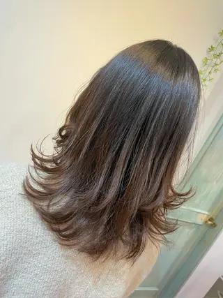 ミディアム 🐤 ゆい🐓のヘアスタイル