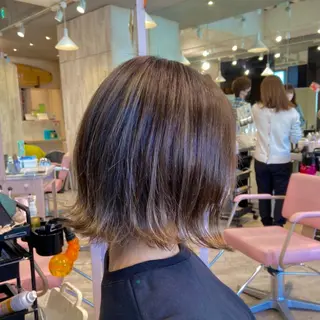 ミディアム カラー モテ髪×トレンド💕 小顔レイヤー 金井のヘアスタイル
