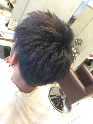 ショート カラー メンズ ブリーチカラー🌈 嘉名 真樹のヘアスタイル