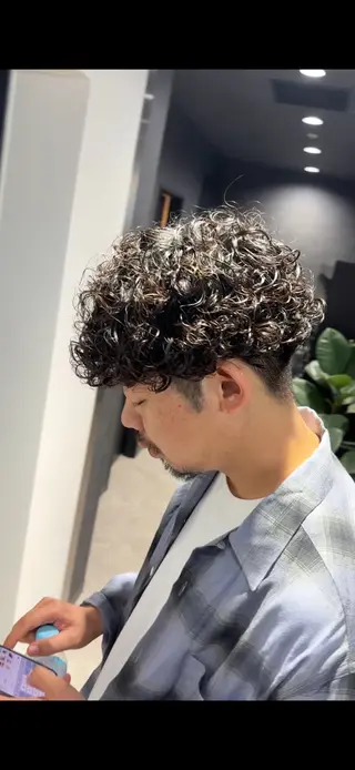 ショート パーマ メンズ 【パーマ率90%】 サエキカズマのヘアスタイル