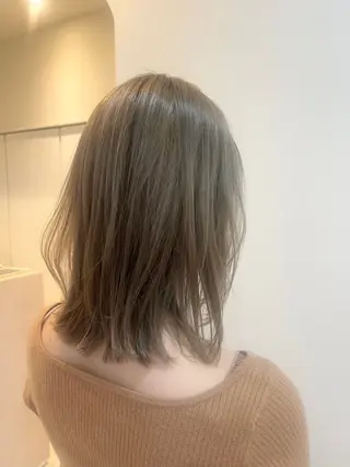 ミディアム 加藤 明香里のヘアスタイル