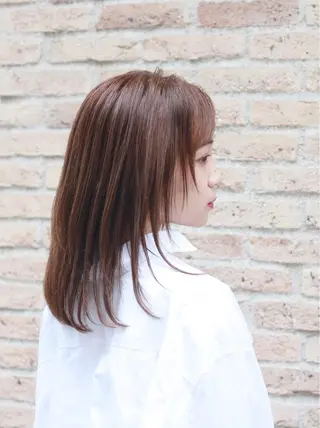 ミディアム カラー トップ スタイリストのヘアスタイル