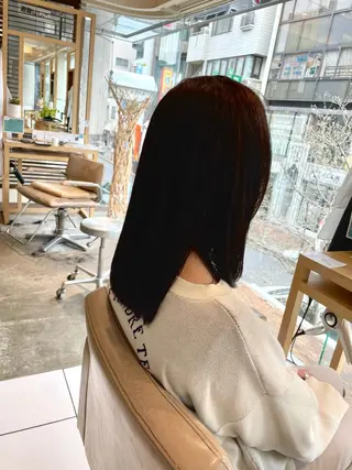 ミディアム レイヤーカット 特化型シオンのヘアスタイル