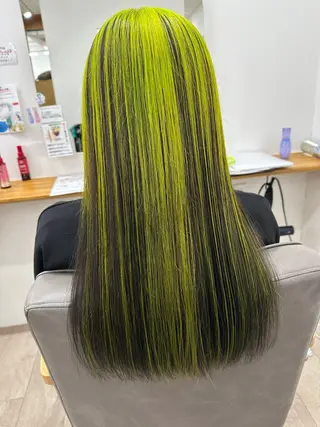 ロング カラー 都築 優菜のヘアスタイル