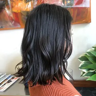ミディアム 鶴﨑 美優亜のヘアスタイル