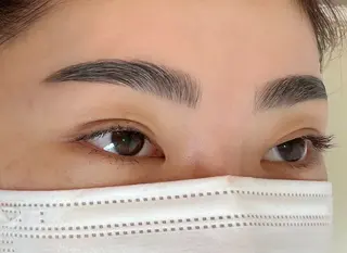 アイブロウ diar blue YUIのマツエク・マツパデザイン