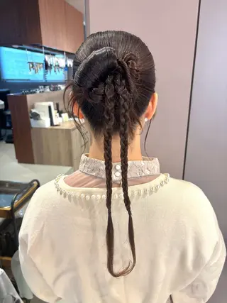 セミロング ヘアアレンジ 🎼レイヤー/透明感 カラー/nene♬のヘアスタイル