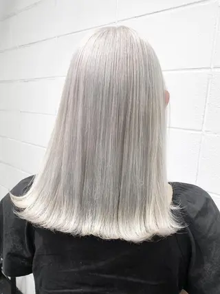 ミディアム サイレント美容師 アイリィのヘアスタイル