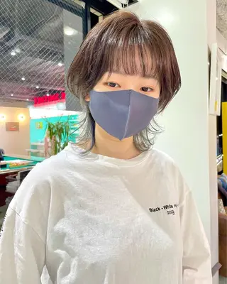 ショート 🧨ブリーチー×ボブ レイヤー💎じゅえるのヘアスタイル