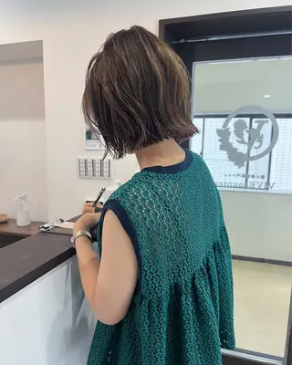 ミディアム タナカ レイヤのヘアスタイル