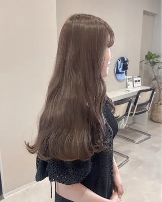 ロング カラー MIYU透明感カラー ブリーチなしWカラーのヘアスタイル