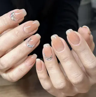 ネイル Queens ひなのネイルデザイン