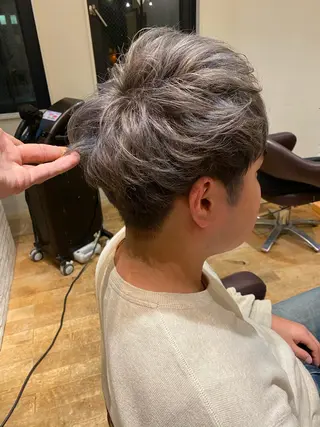 ショート 伊藤 光成のヘアスタイル