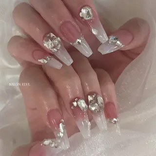 ネイル SALON ELVI.のネイルデザイン