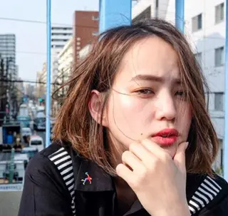 ミディアム カラー HARUKI💐笹塚 インナーカラーのヘアスタイル