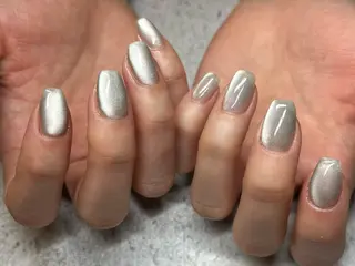 ミディアム watabe .のネイルデザイン