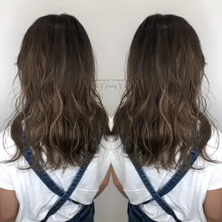 セミロング カラー 鍵谷 公宏のヘアスタイル