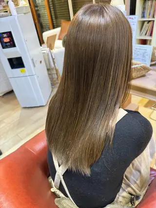 ロング カラー 小倉 沙織のヘアスタイル