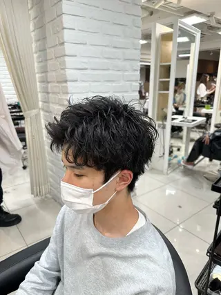 ショート メンズ フェザーパーマ職人 🪶ryosukeのヘアスタイル