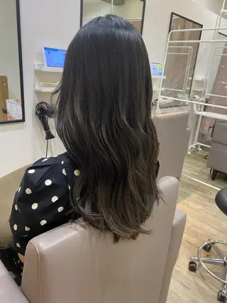 セミロング カラー Ashanti 磯崎のヘアスタイル