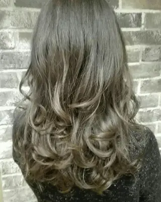 ロング カラー パーマ ヘアアレンジ メンズ キッズ ネイル マツエク・マツパ MEGUMI megumiのヘアスタイル