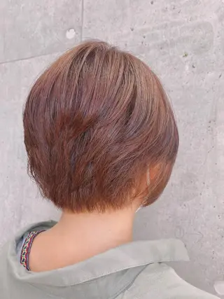 ショート な つのヘアスタイル