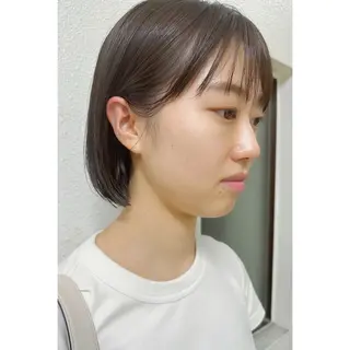 ショート カラー ［girl］ MIKIのヘアスタイル