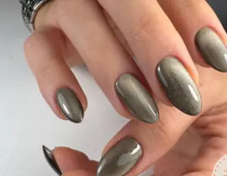 ネイル +one Nailのネイルデザイン